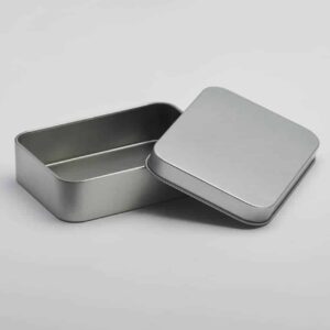 24 x PL621 Plain Silver Playing cards tin with sliplid 103x75x25mm (£0.92 per tin)