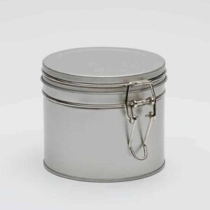 12 x PL826 Plain Silver Round tin with clip lid 95x82mm (£1.81 per tin)